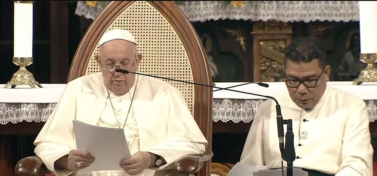 El Papa, en su discurso a la vida religiosa de Indonesia