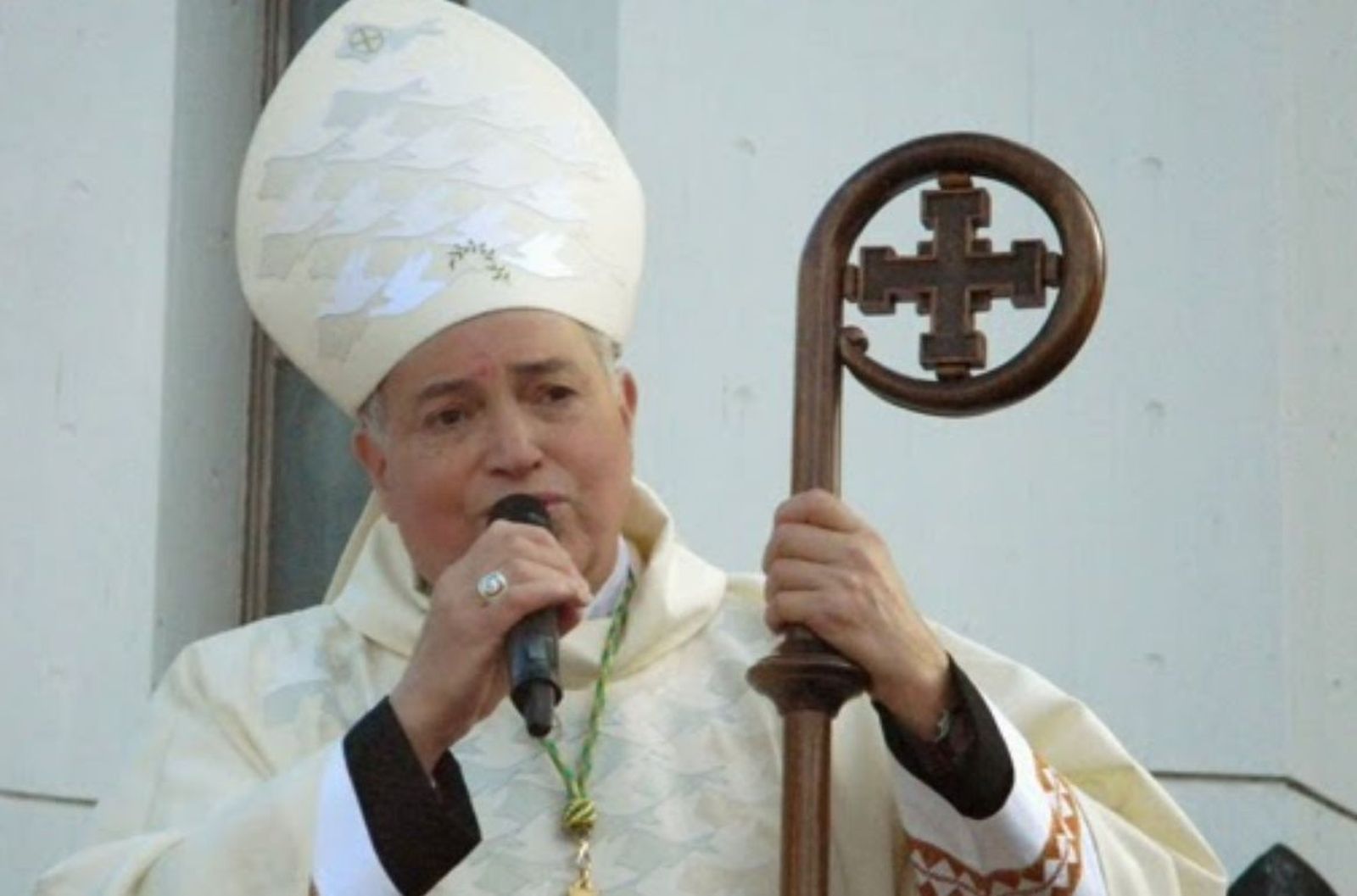 Monseñor Rubén Oscar Frassia, obispo de Avellaneda-Lanús