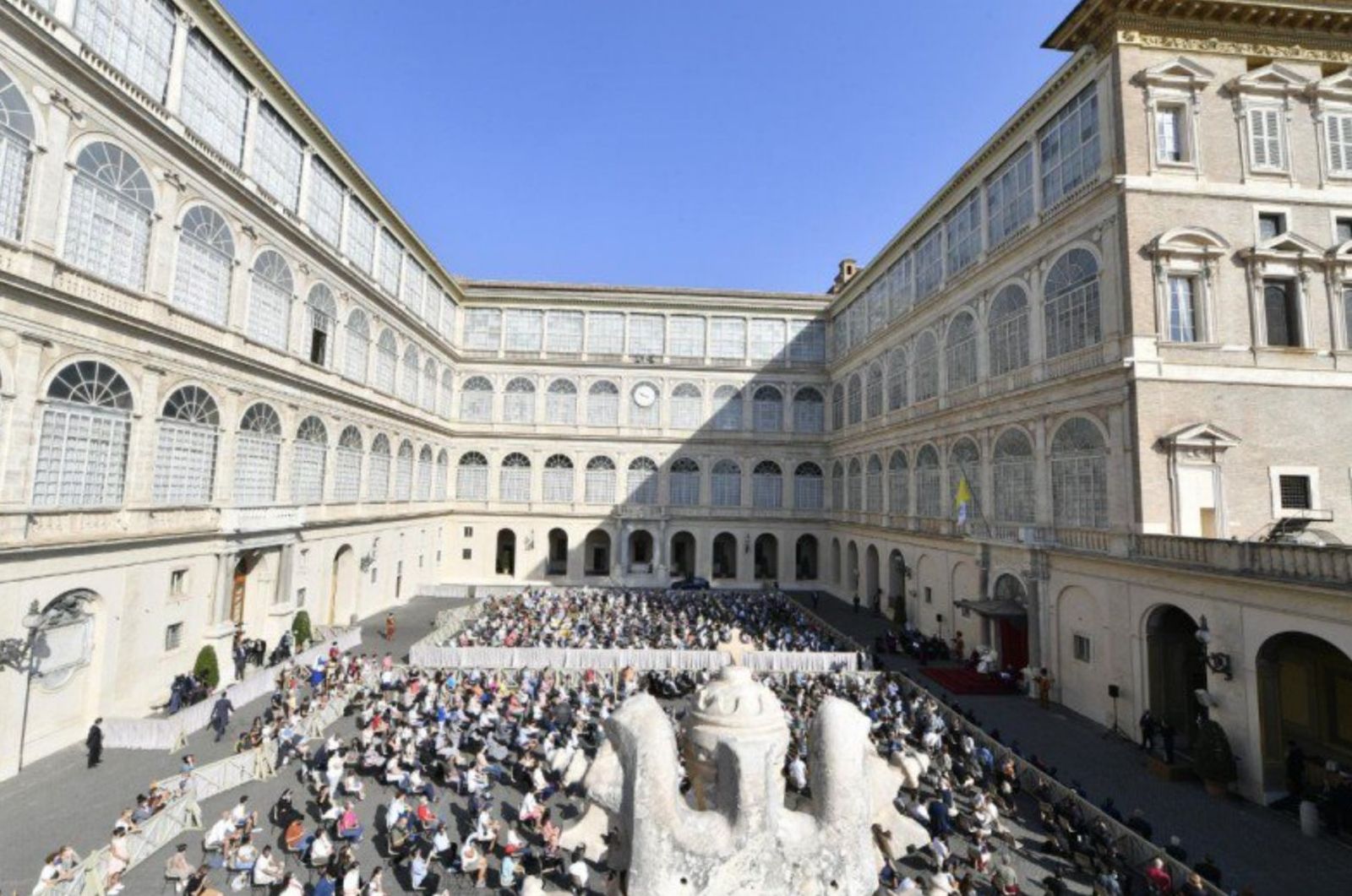 audiencia en San Dámaso