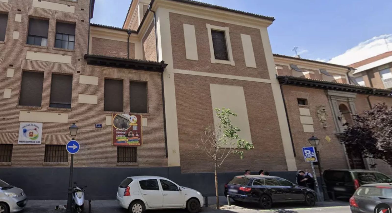 Exterior del colegio de las Mercedarias en la calle Valverde