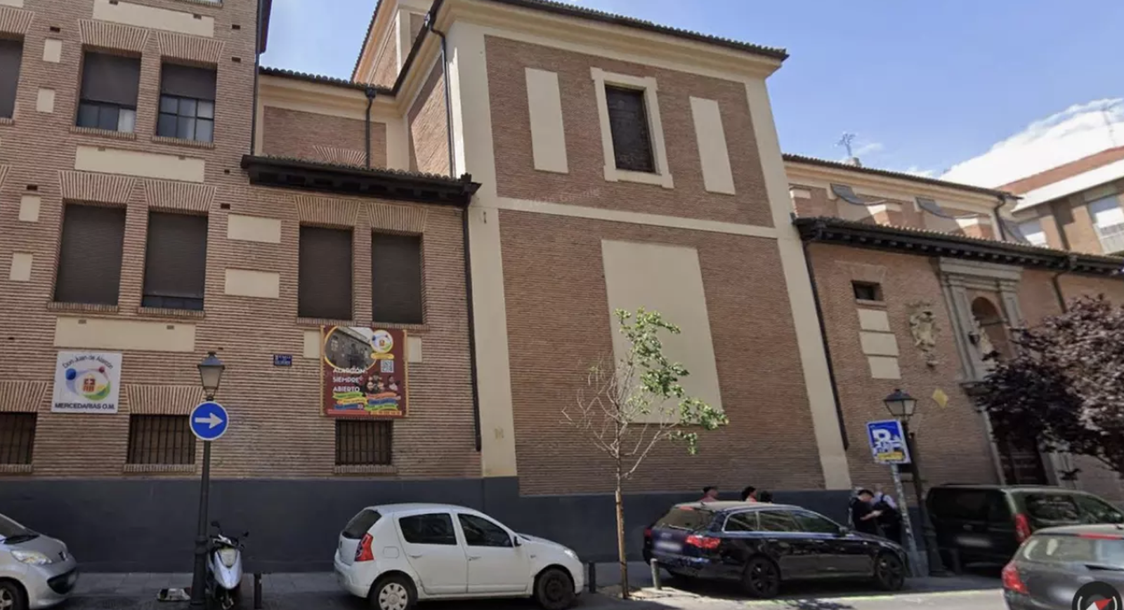 Exterior del colegio de las Mercedarias en la calle Valverde