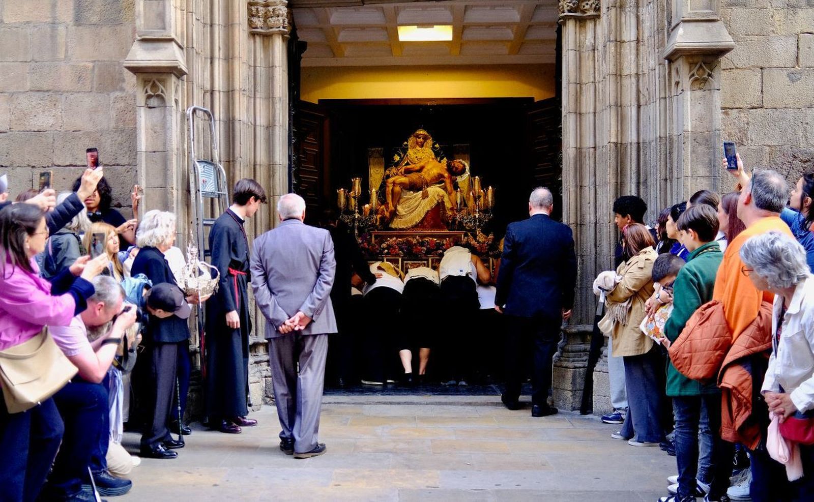 Procesión de la Hermandad de Nuestra Señora de las Angustias