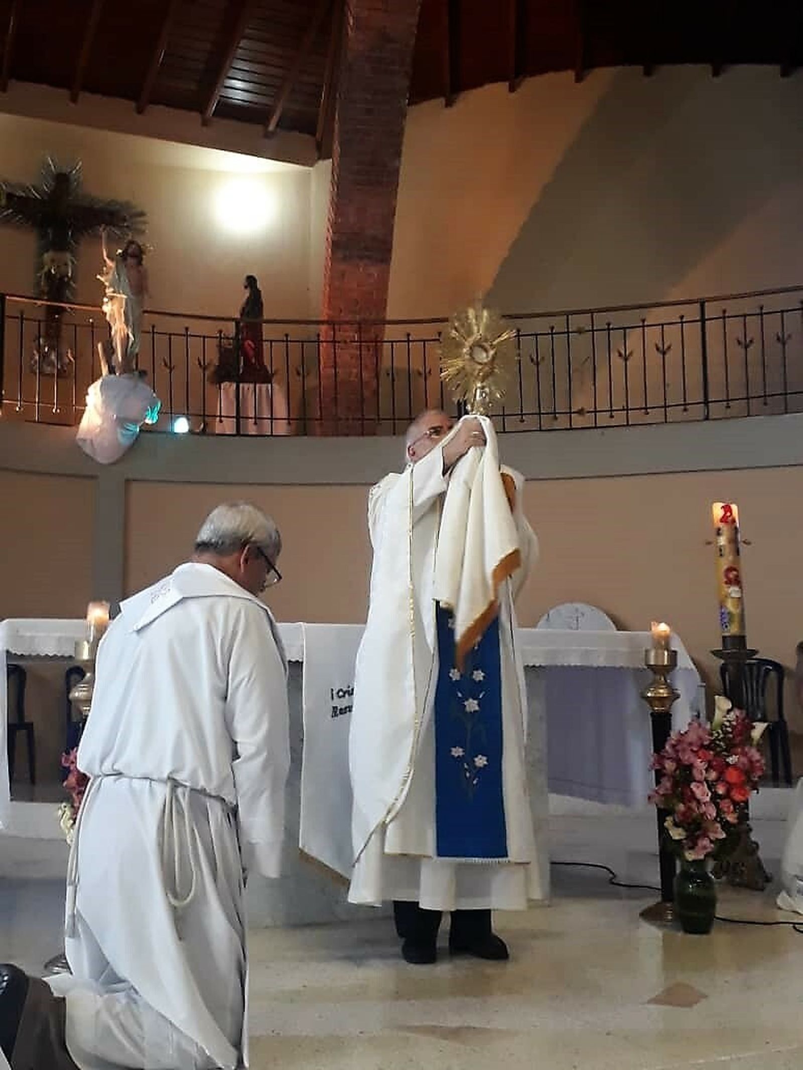 Consagración del obispo Moronta