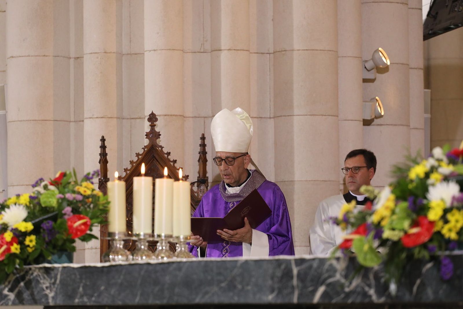 Funeral en La Almudena por las víctimas del Covid-19