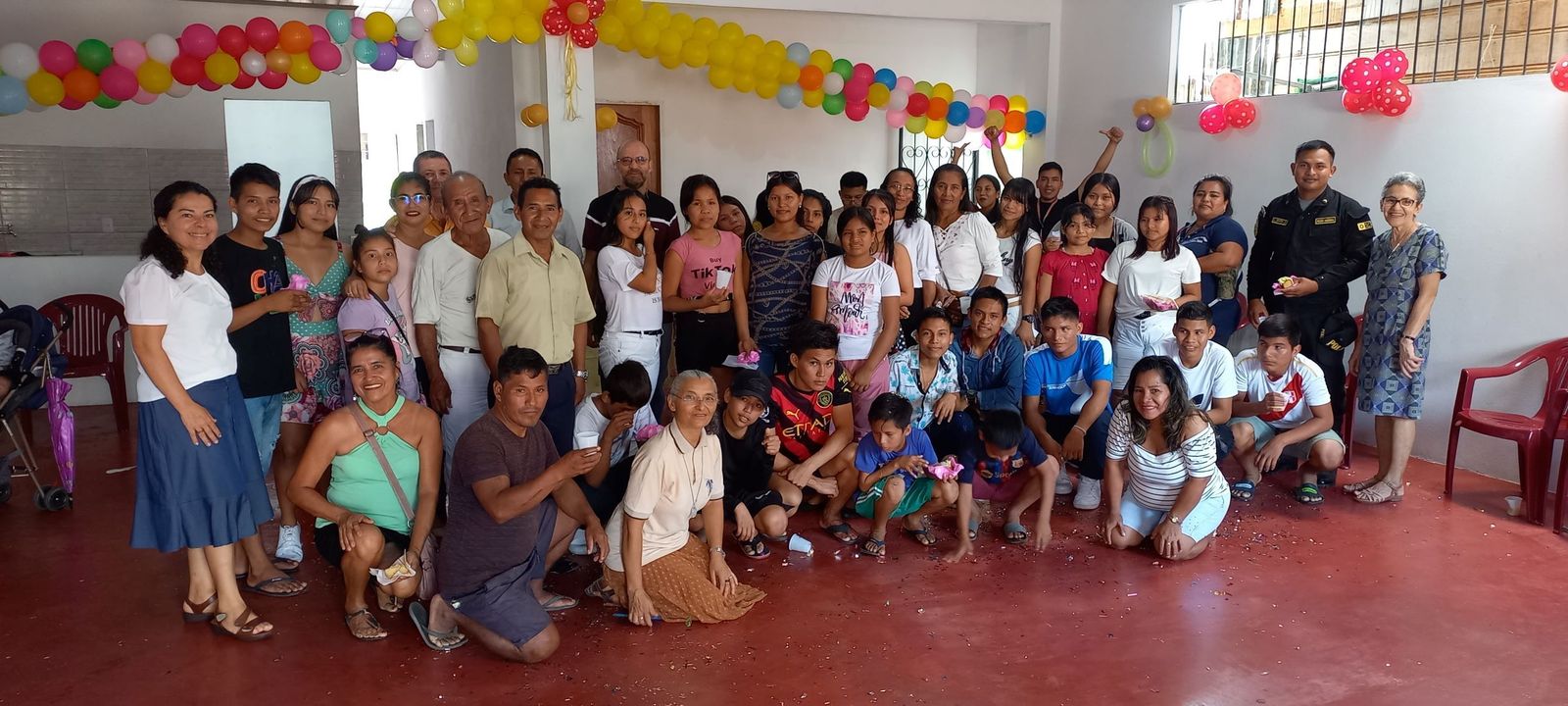 Participantes en el acto  de inauguración en Islandia