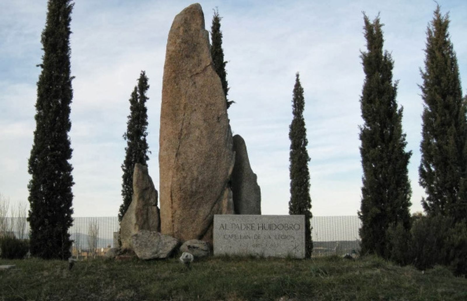 monolito-padre-huidobro