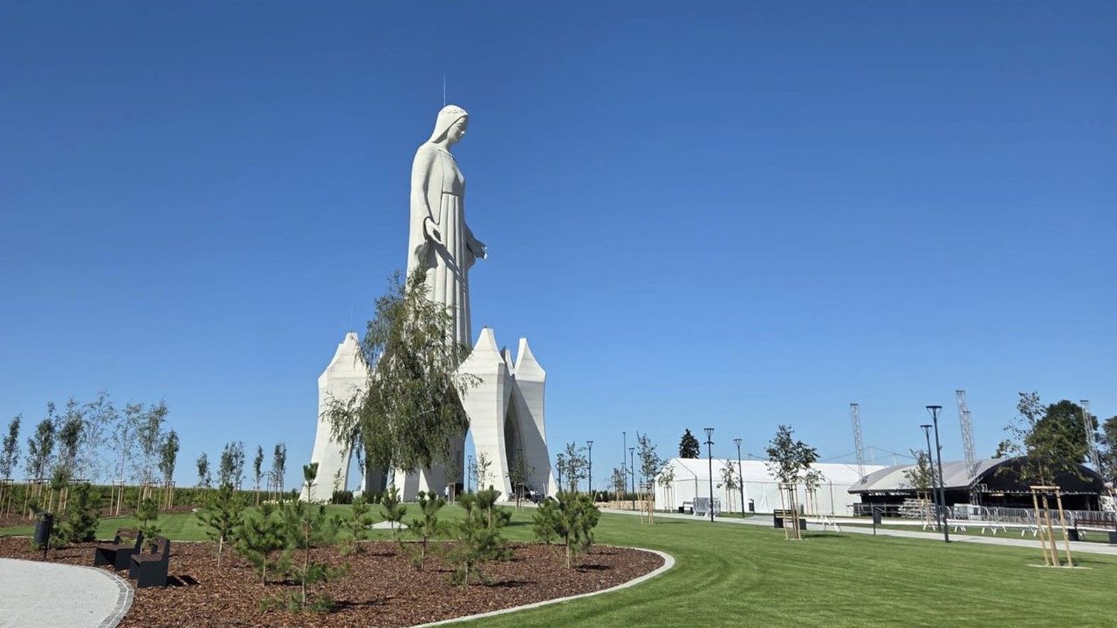 La estatua