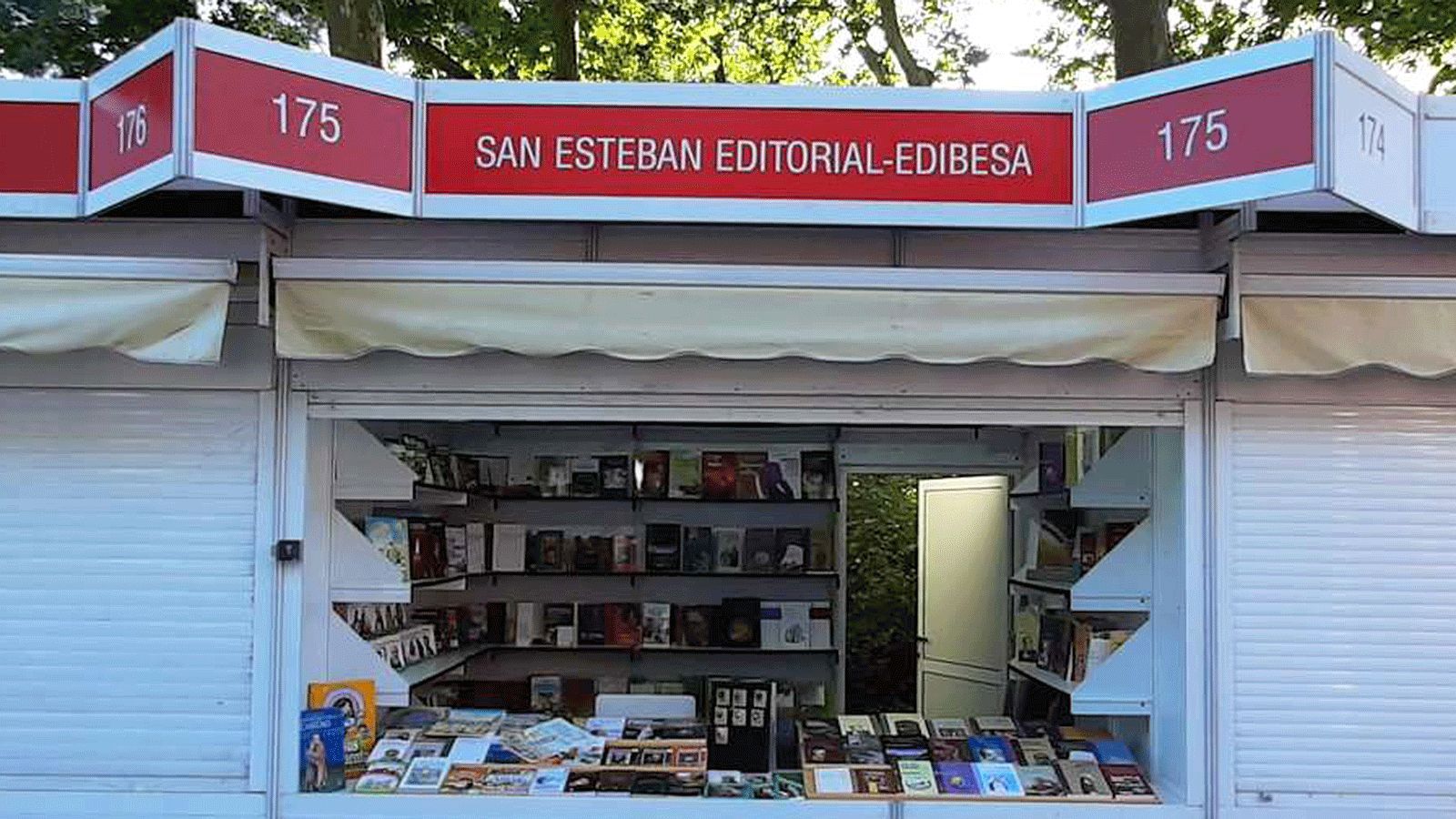 Las editoriales de los dominicos, en su caseta propia del Retiro