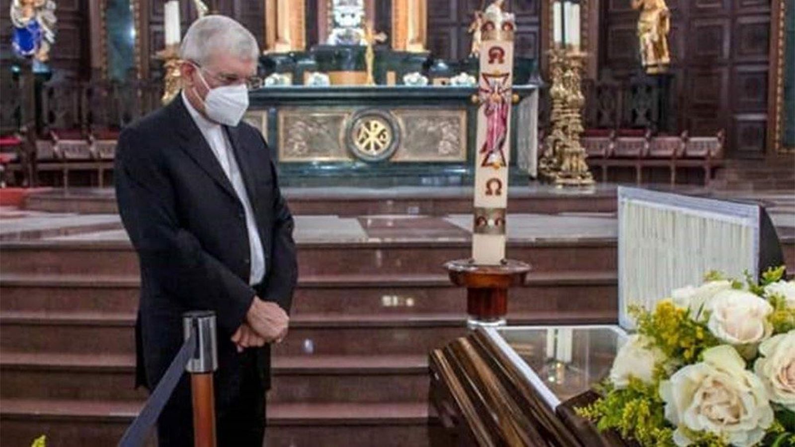 Capilla ardiente de Monseñor Lacalle