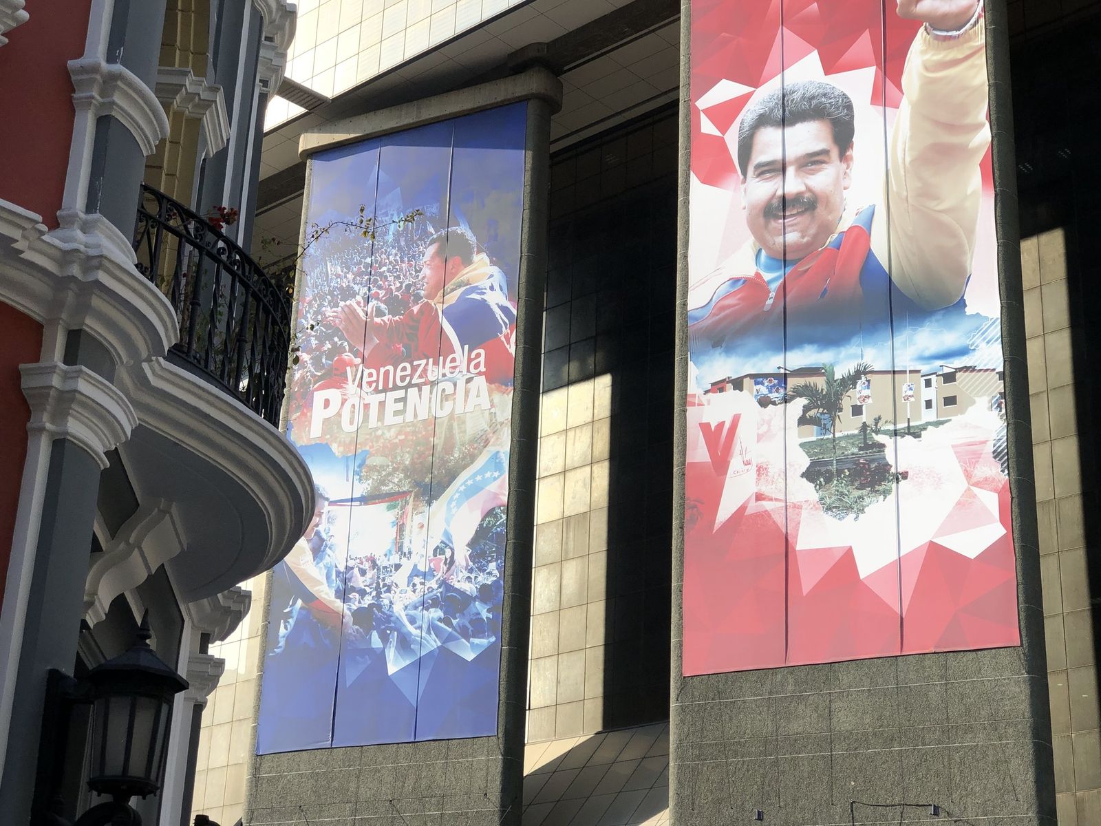 Presidentes Chávez y Maduro