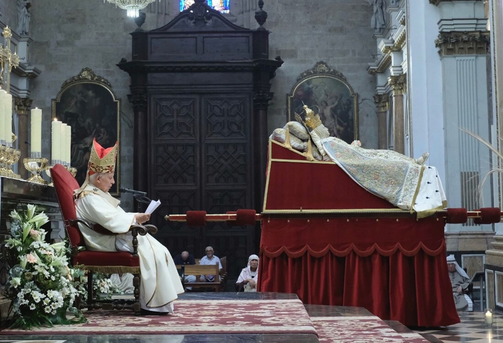 El cardenal Cañizares preside en la Catedral la fiesta de la Asunción de la Virgen, “un día para la esperanza”