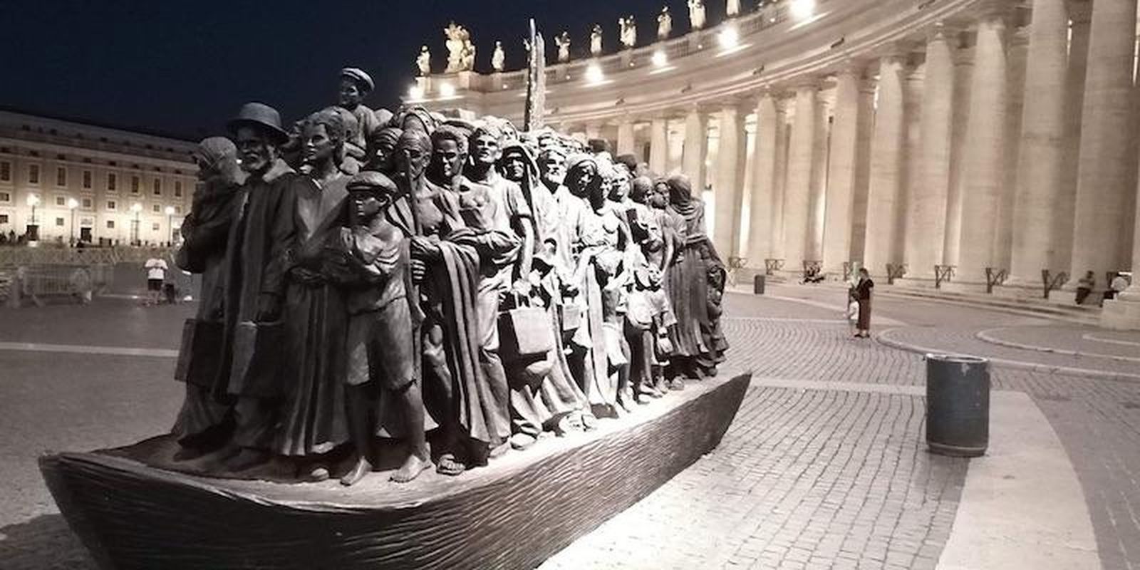 Monumento a los refugiados en el Vaticano