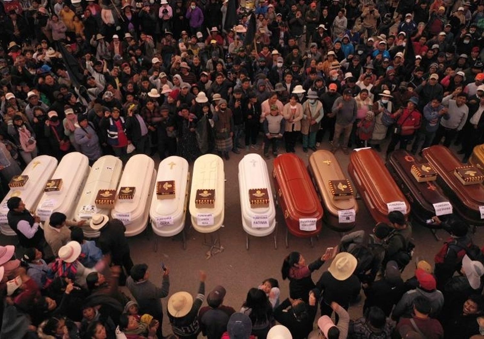 En Perú siguen las demandas populares en medio de una creciente violencia y muerte de los más débiles