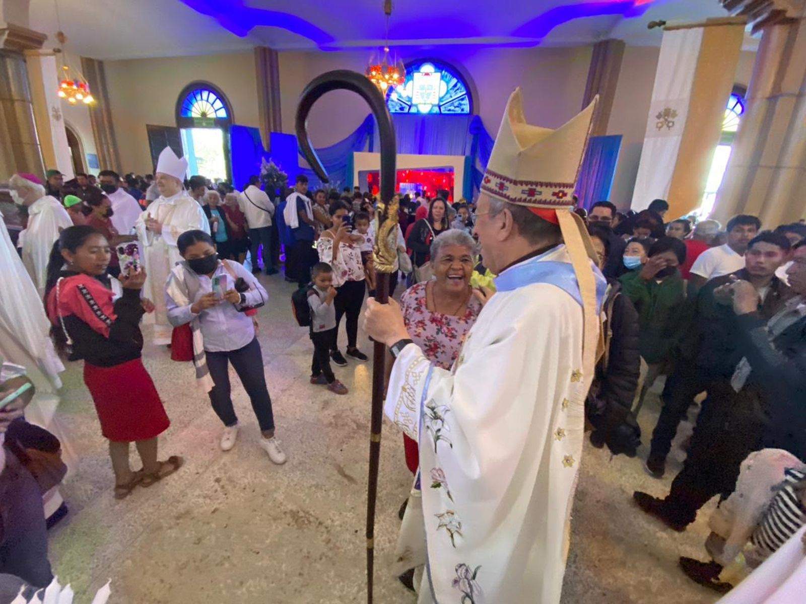 Maradiaga, con la virgen de Suyapa