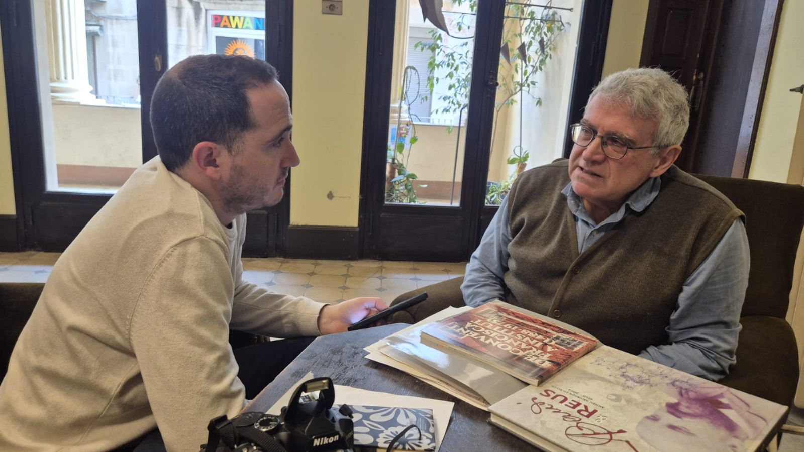 “Gaudí no es modernista: es gaudinista; hace lo que quiere él”, afirma Massó.