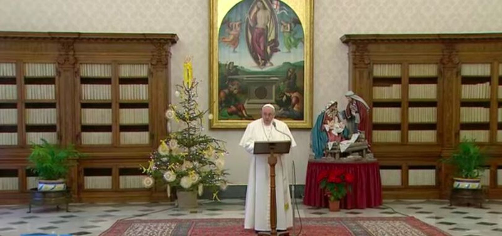 Francisco, desde la Biblioteca Apostólica