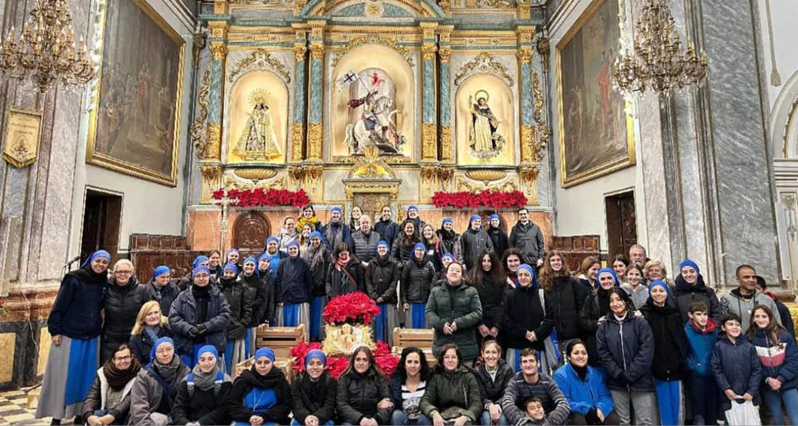 Jóvenes y religiosas de misión en Paiporta