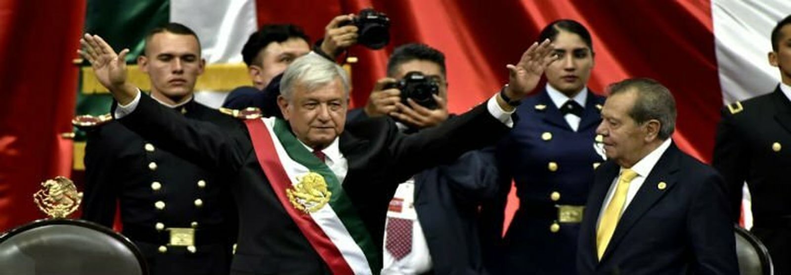 AMLO toma posesión