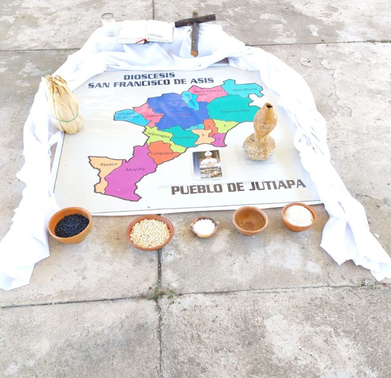 Una diócesis no alcanza su madurez simplemente cuando cumple años, sino cuando aprende a ser signo creíble del Reino de Dios en medio de las contradicciones de su territorio.