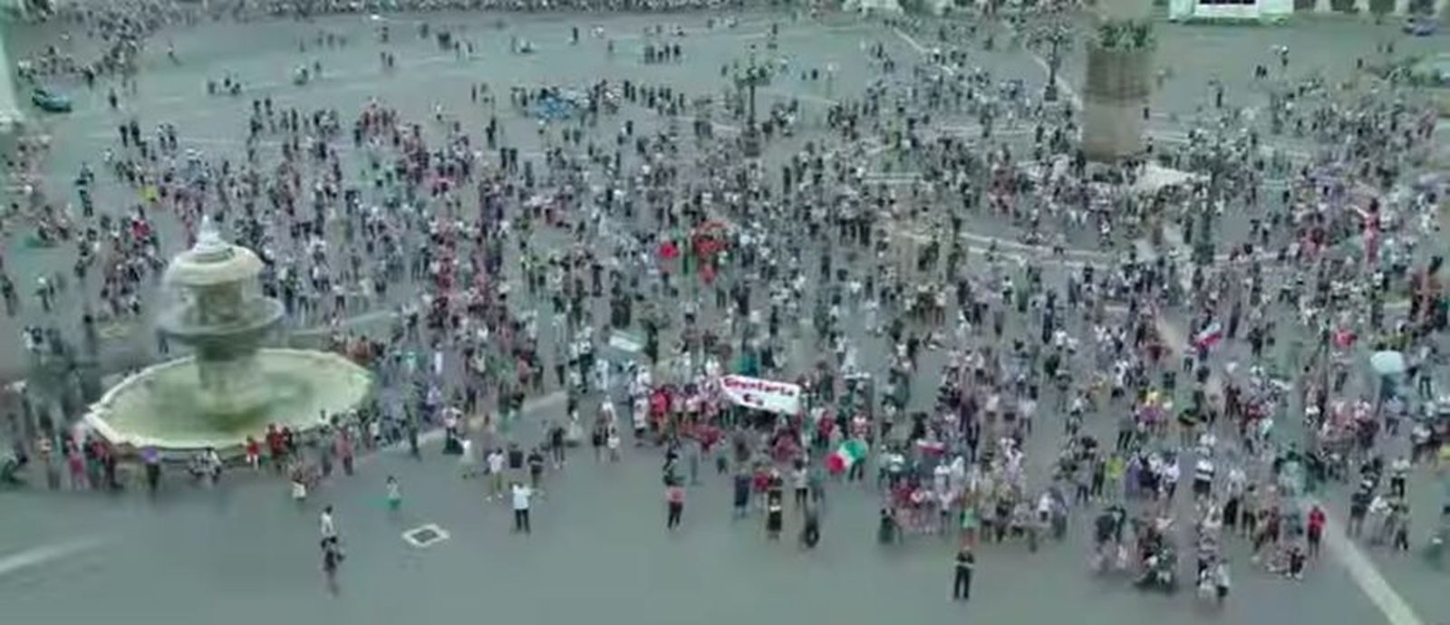 Muchos más fieles en la plaza de San Pedro