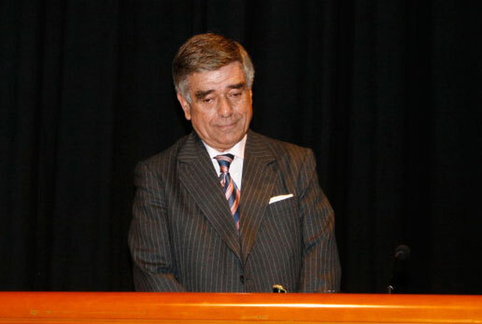 Ricardo de Ángel en un homenaje que le dedicaron antiguos alumnos de Deusto en 2006