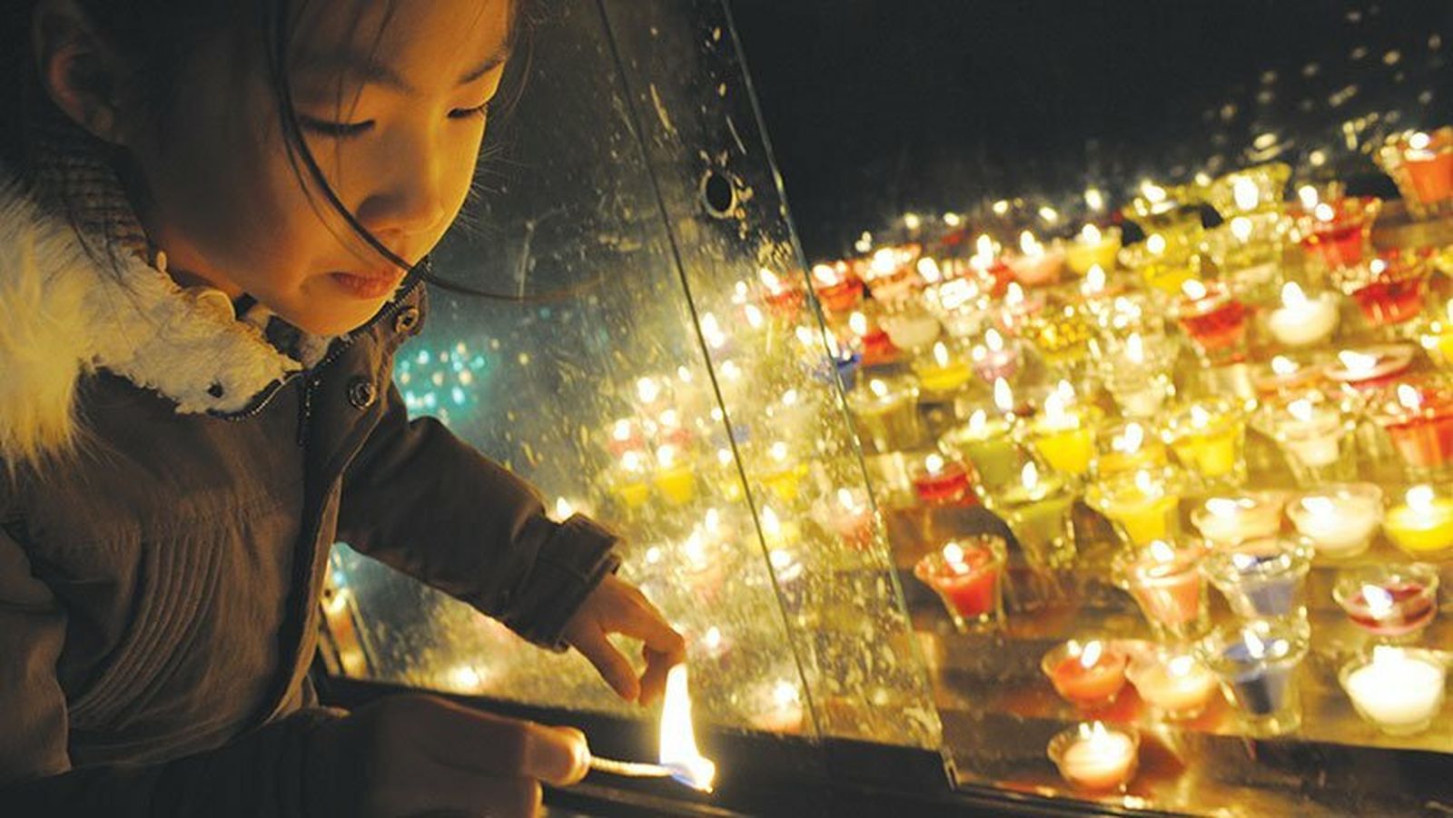 Velas en la catedral de Seúl