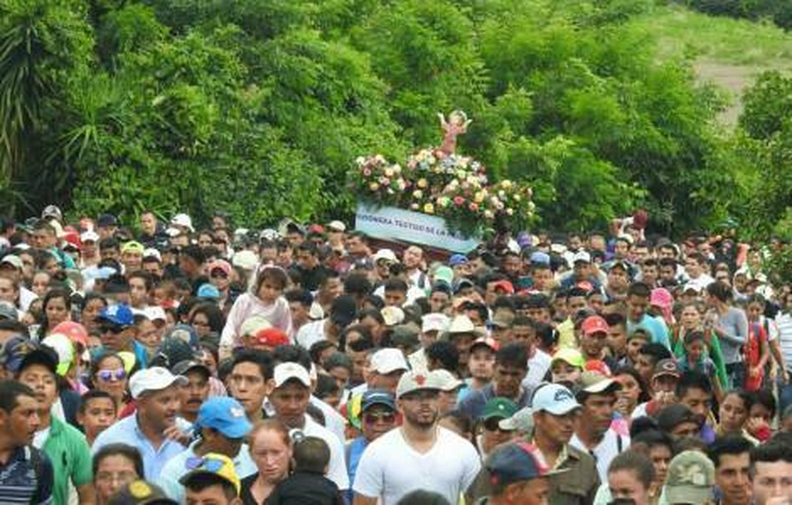 Solidaridad con Rolando Álvarez durante la peregrinación
