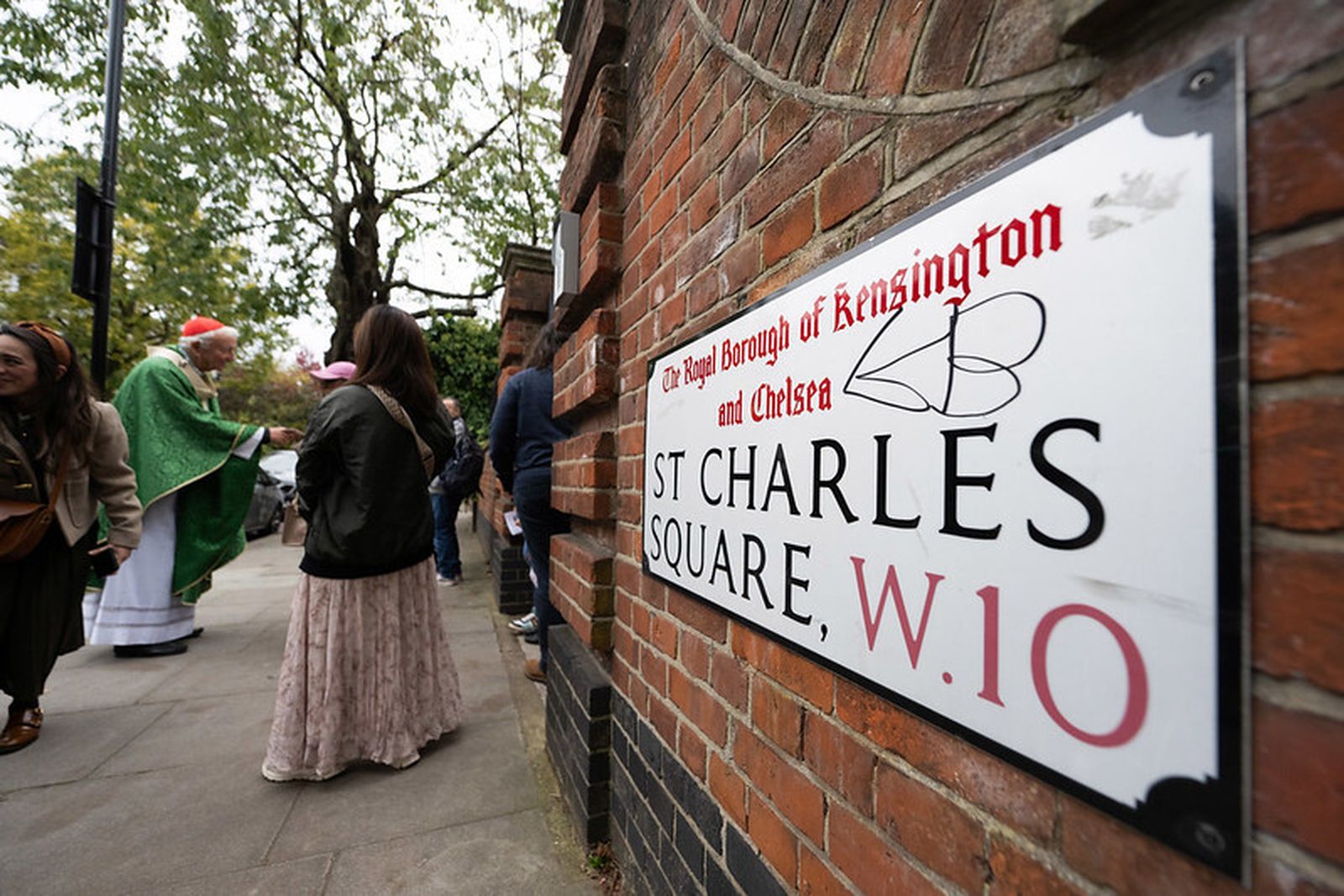 Misa dominical en una parroquia católica inglesa presidida por el cardenal Nichols