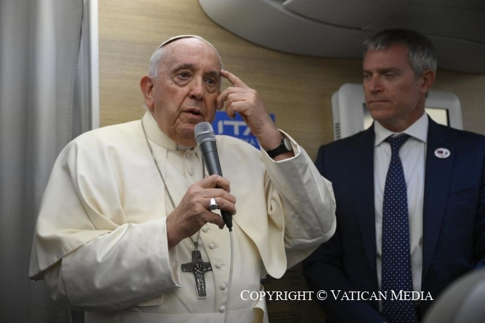Francisco, en el vuelo a Mongolia