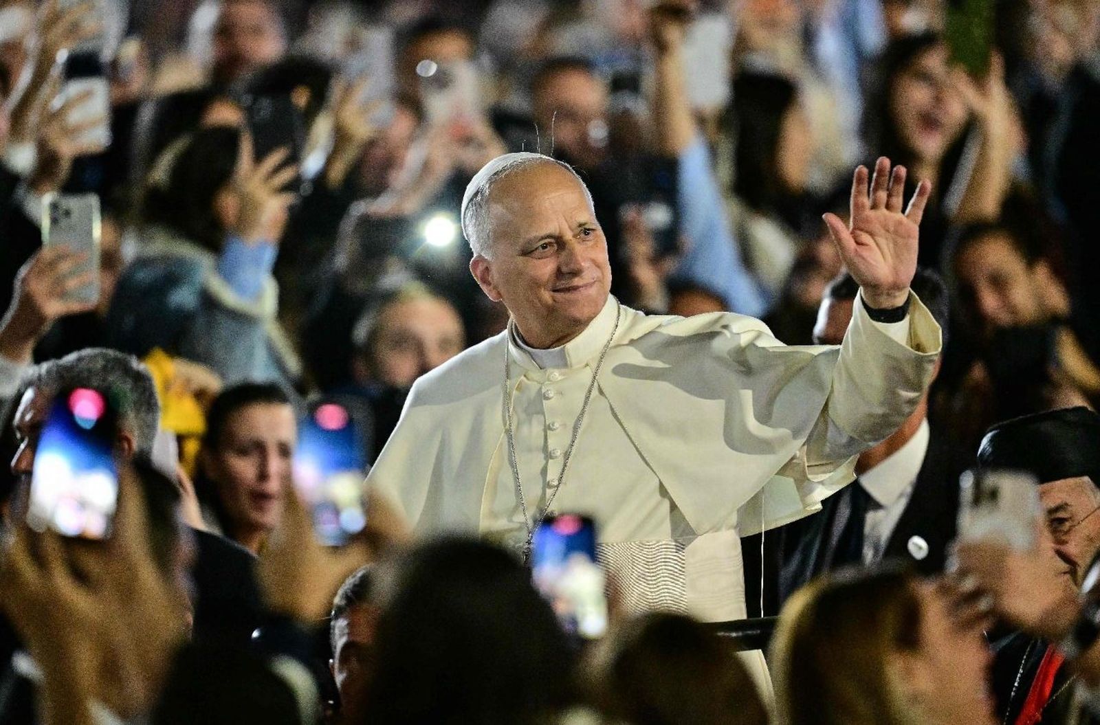 El Papa, a los medios