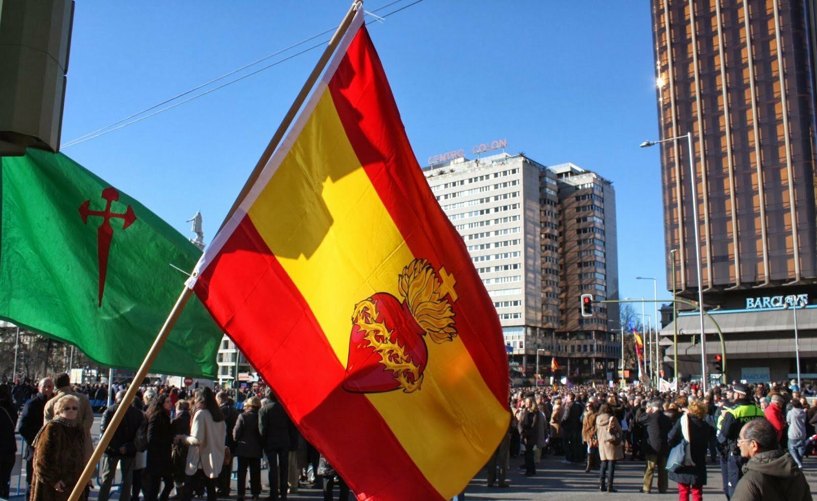 Asistentes a la misa de Colón