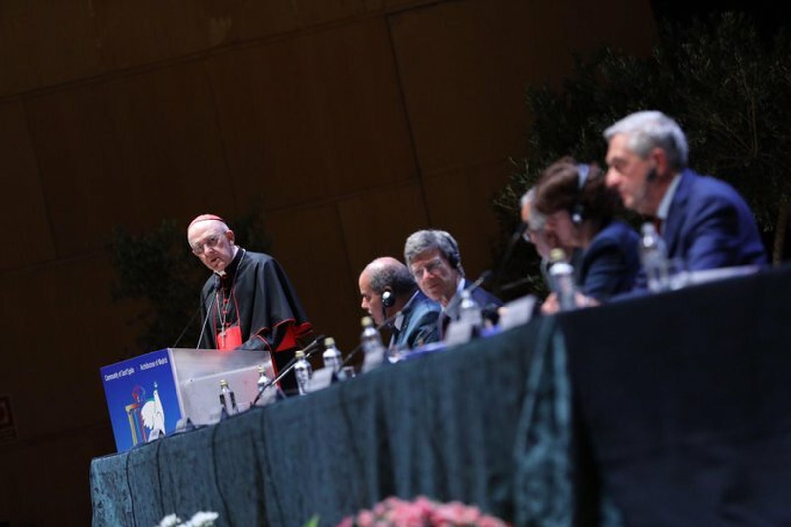 Osoro inauguró el Congreso por la Paz