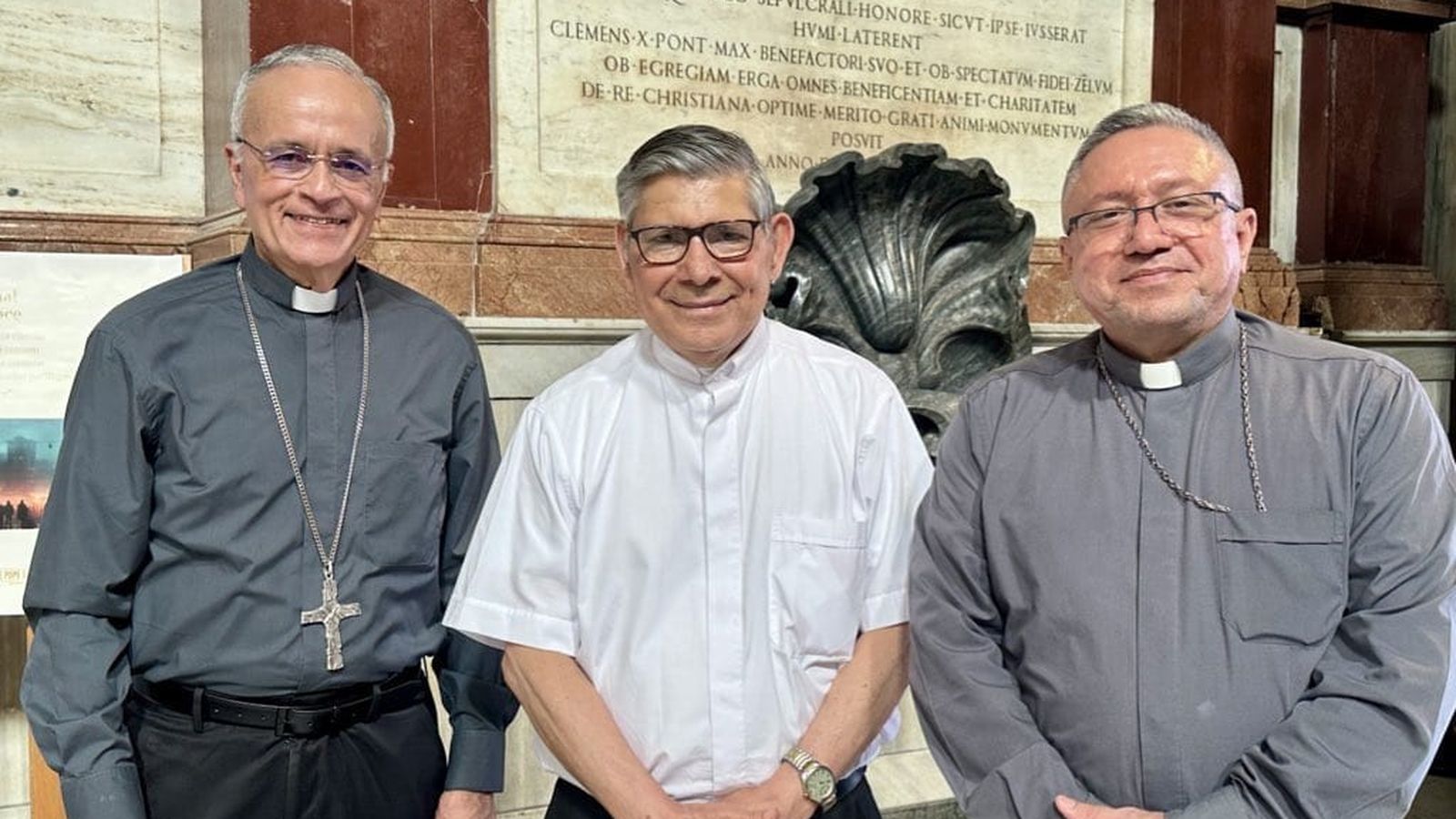 Obispos exiliados nicaraguenses Báez, Carlos Herrera e Isidoro del Carmen Mora