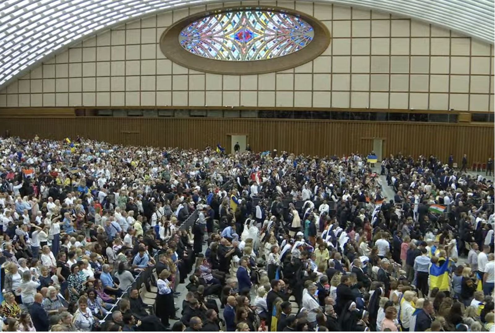 Fieles de las Iglesias orientales en la audiencia en la Pablo VI con el papa León XIV