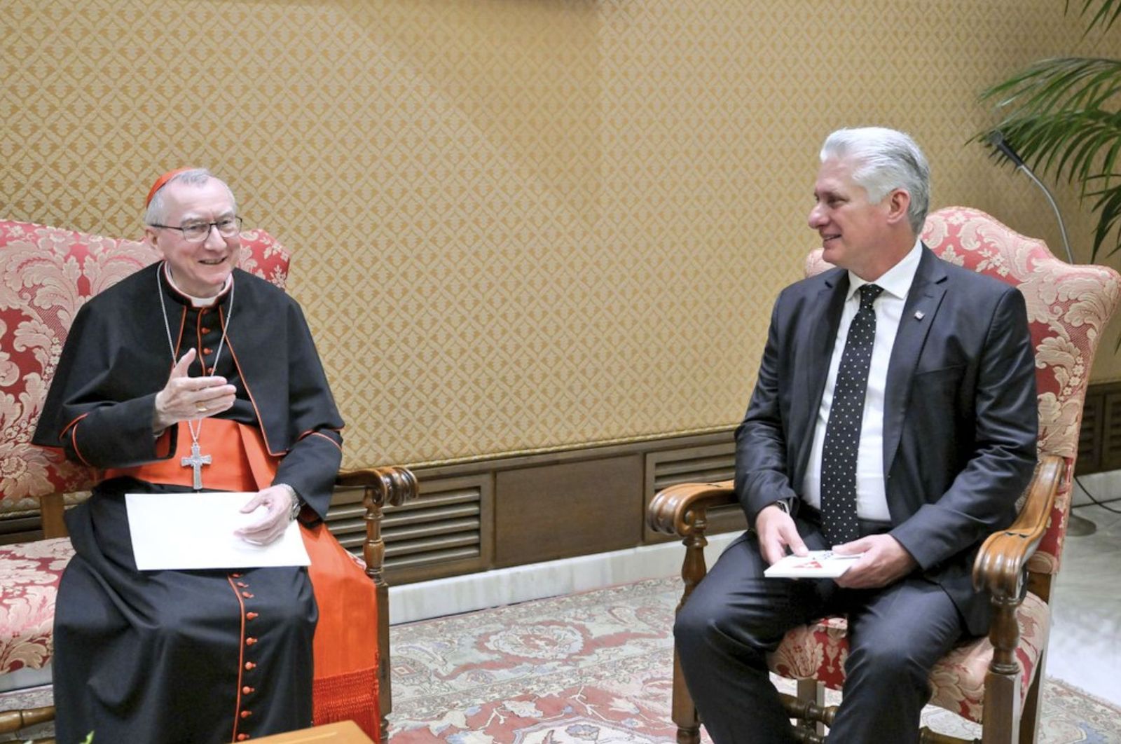 Miguel Díaz-Canel con el cardenal Parolin en su visita al Vaticano