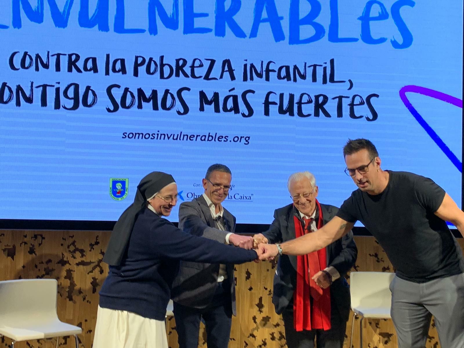 El padre Ángel y sor Lucía “conspiran” para acabar con la pobreza infantil