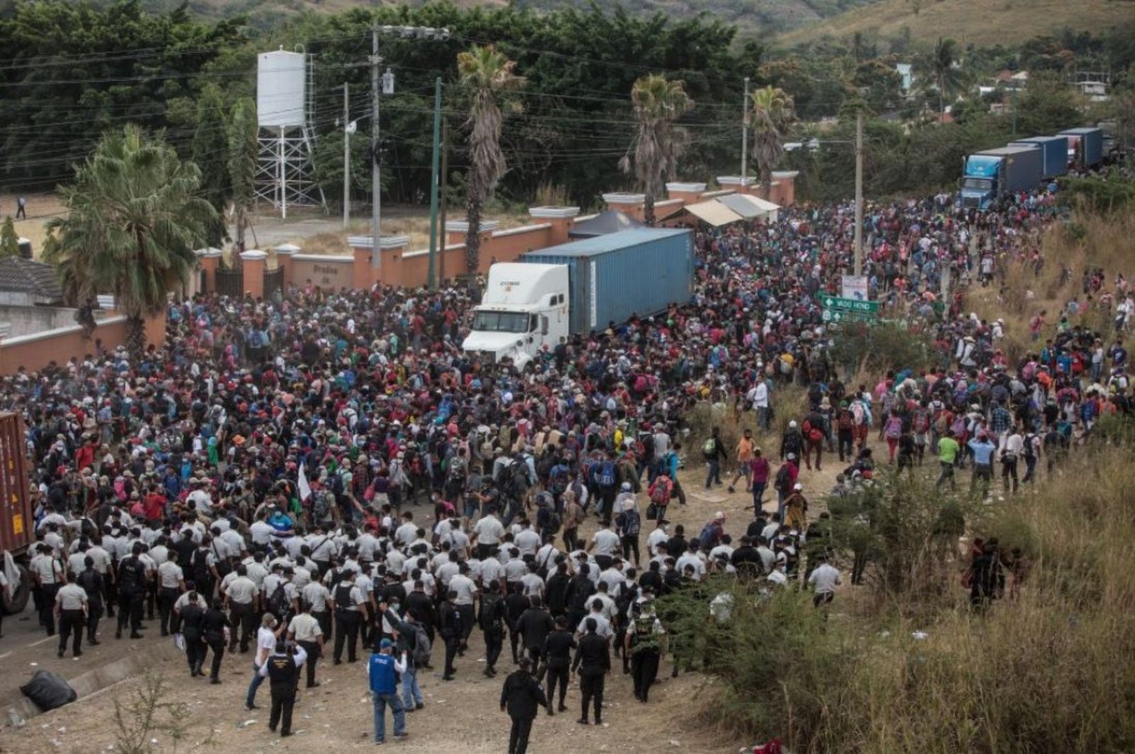 Caravana de migrantes reprimida en Guatemala