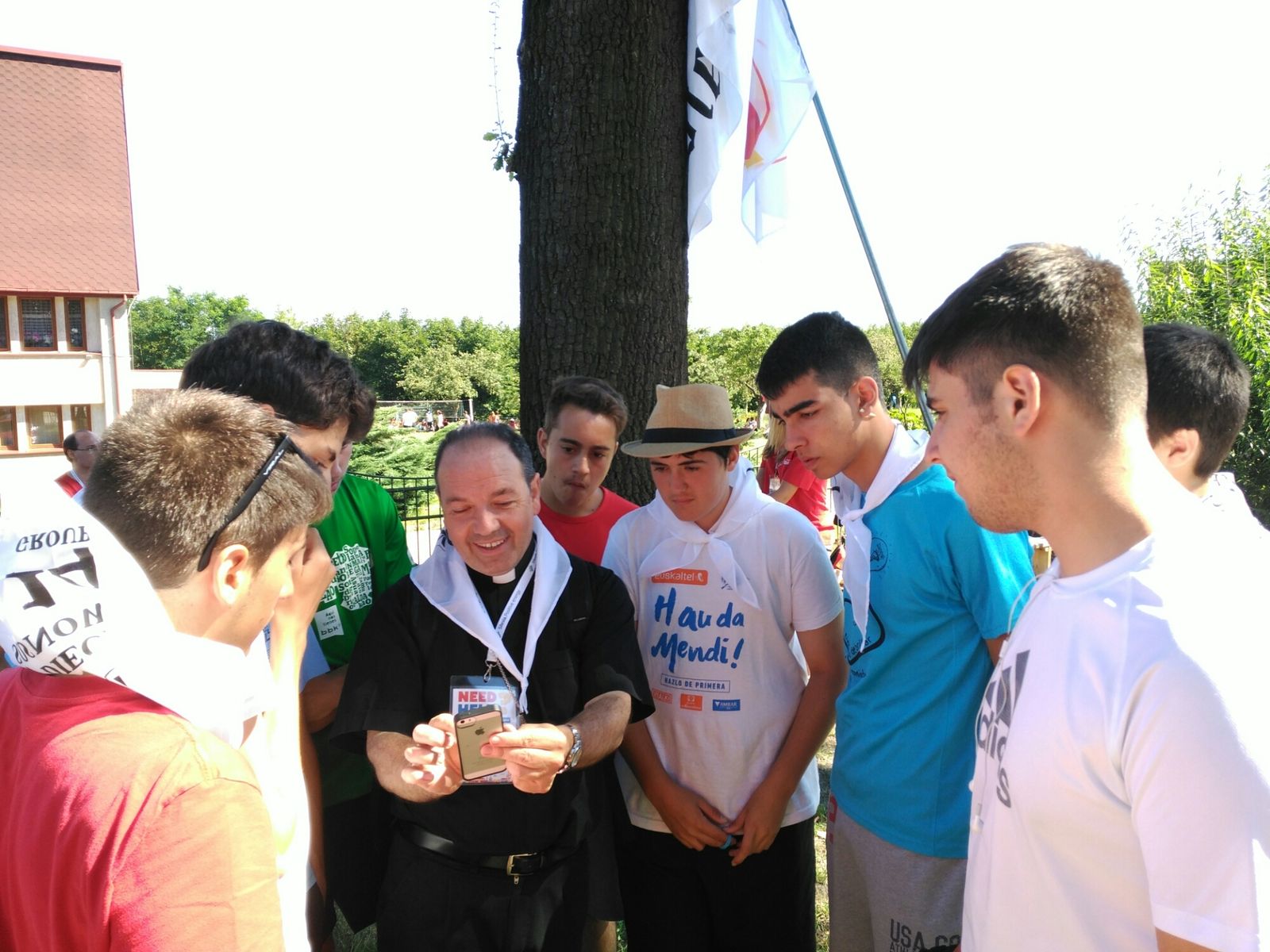 Elizalde convoca de nuevo a los jóvenes y les agradece en la “carta” su disposición durante la pandemia