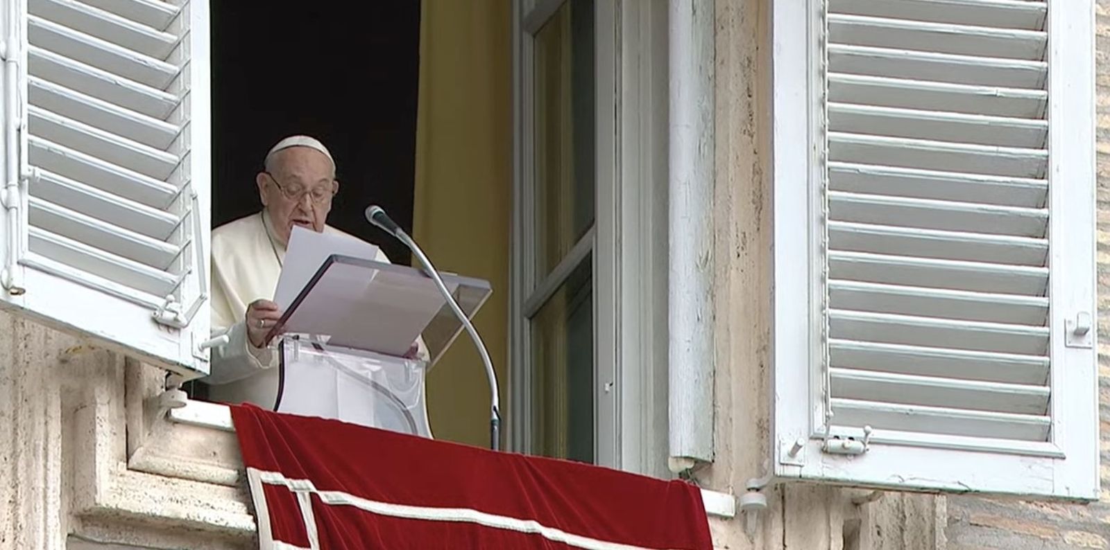 Francisco, en el Regina Coeli