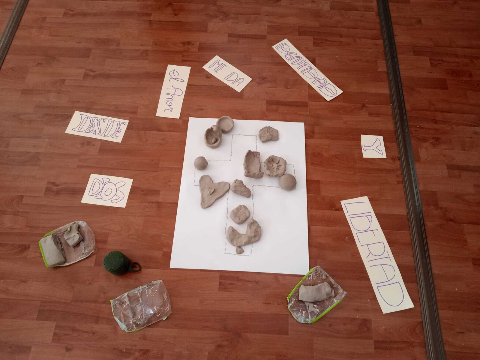 "Ahí tienes a tu madre"  Confianza, fraternidad y justicia.