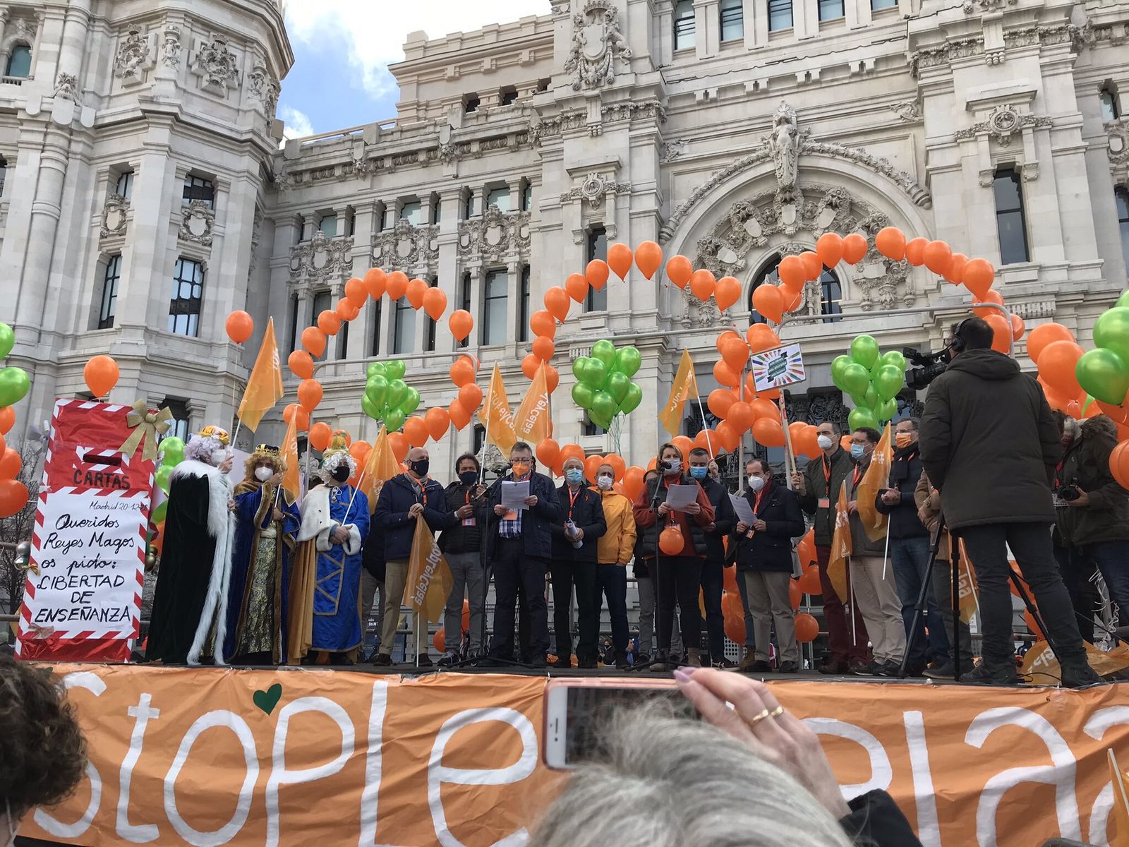 Lectura del Manifiesto de Más Plurales