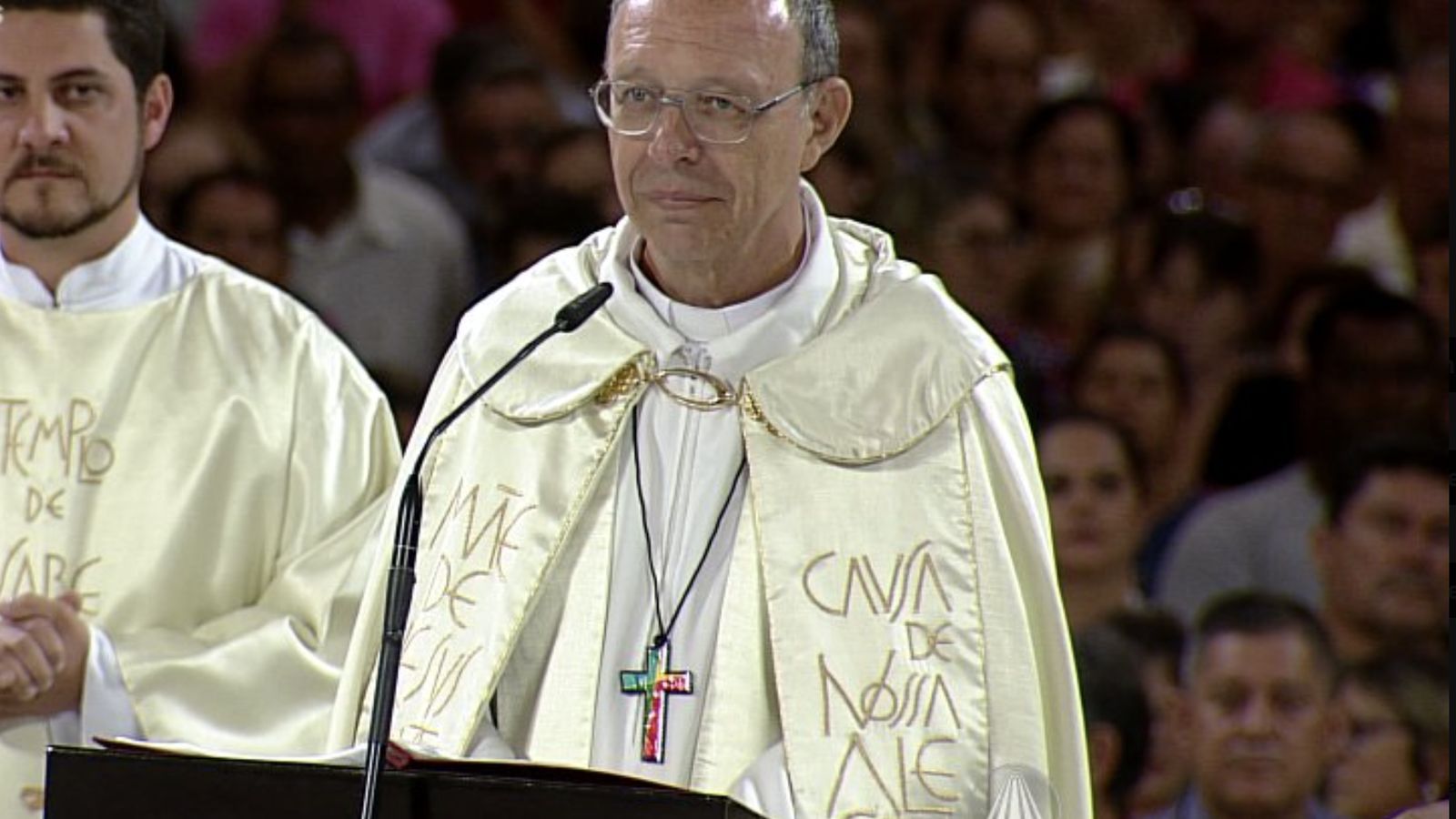 El obispo Flavio Giovenale