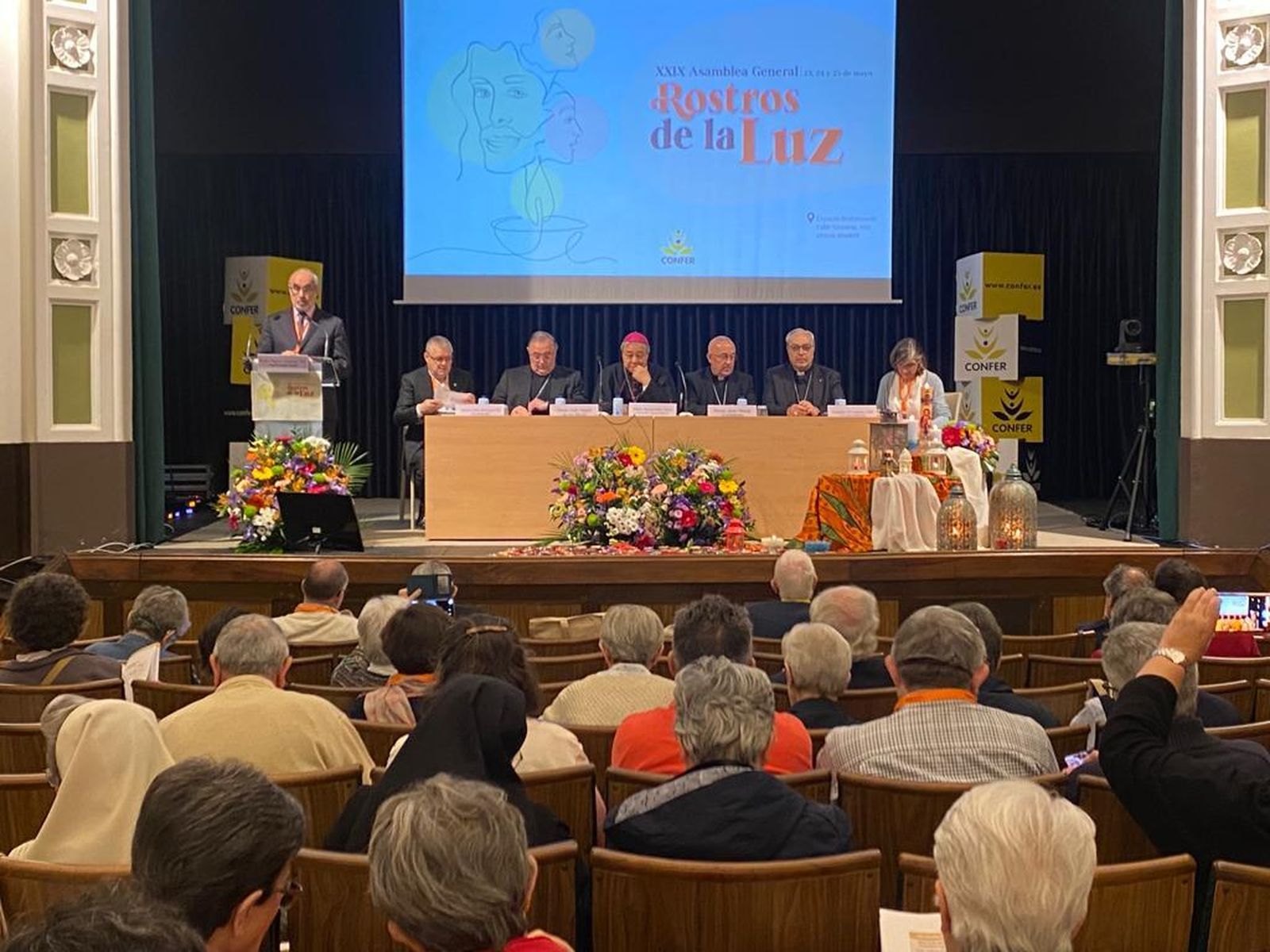 Apertura de la Asamblea de Confer