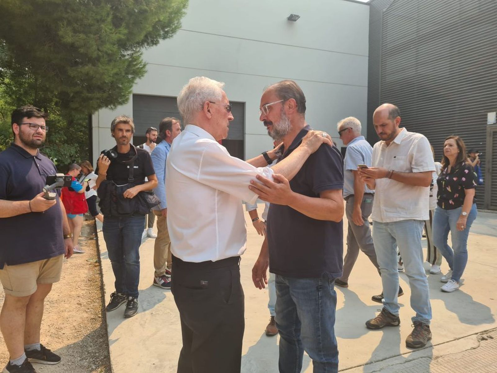 El obispo, con Javier Lambán