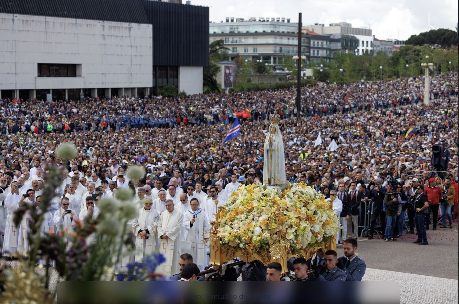 Clebración en el santuario de Fátima