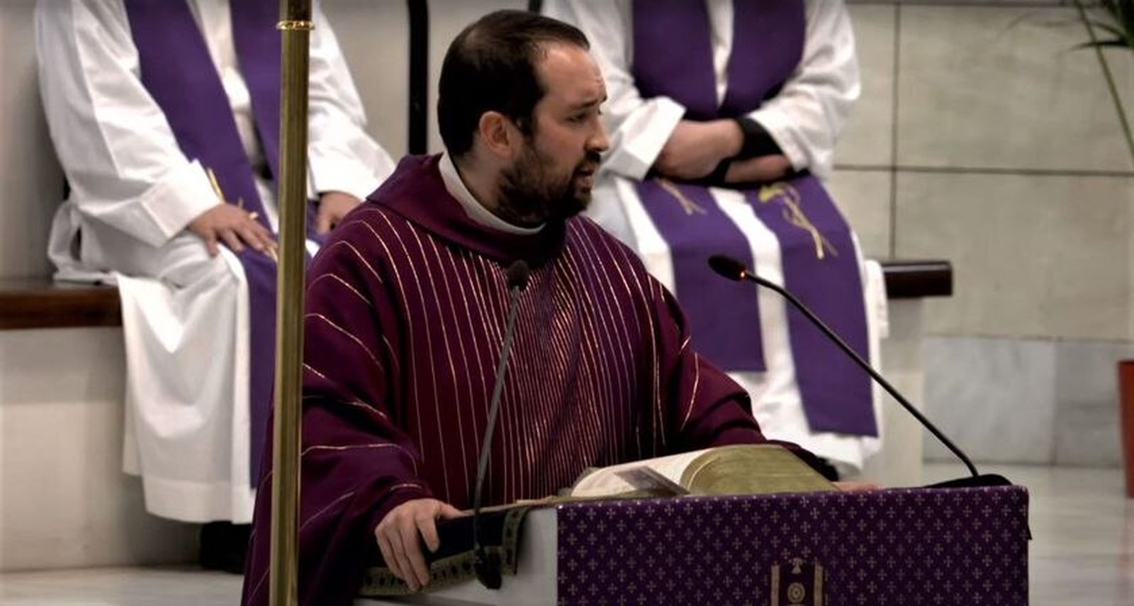 Pablo presidió las exequias por su hermano Rubén