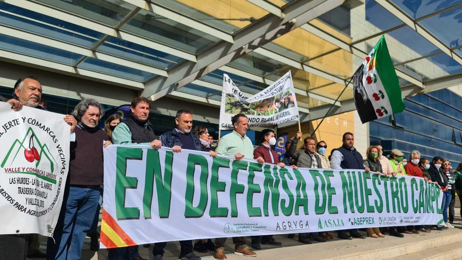 Sánchez Adalid, a la cabeza de la manifestación