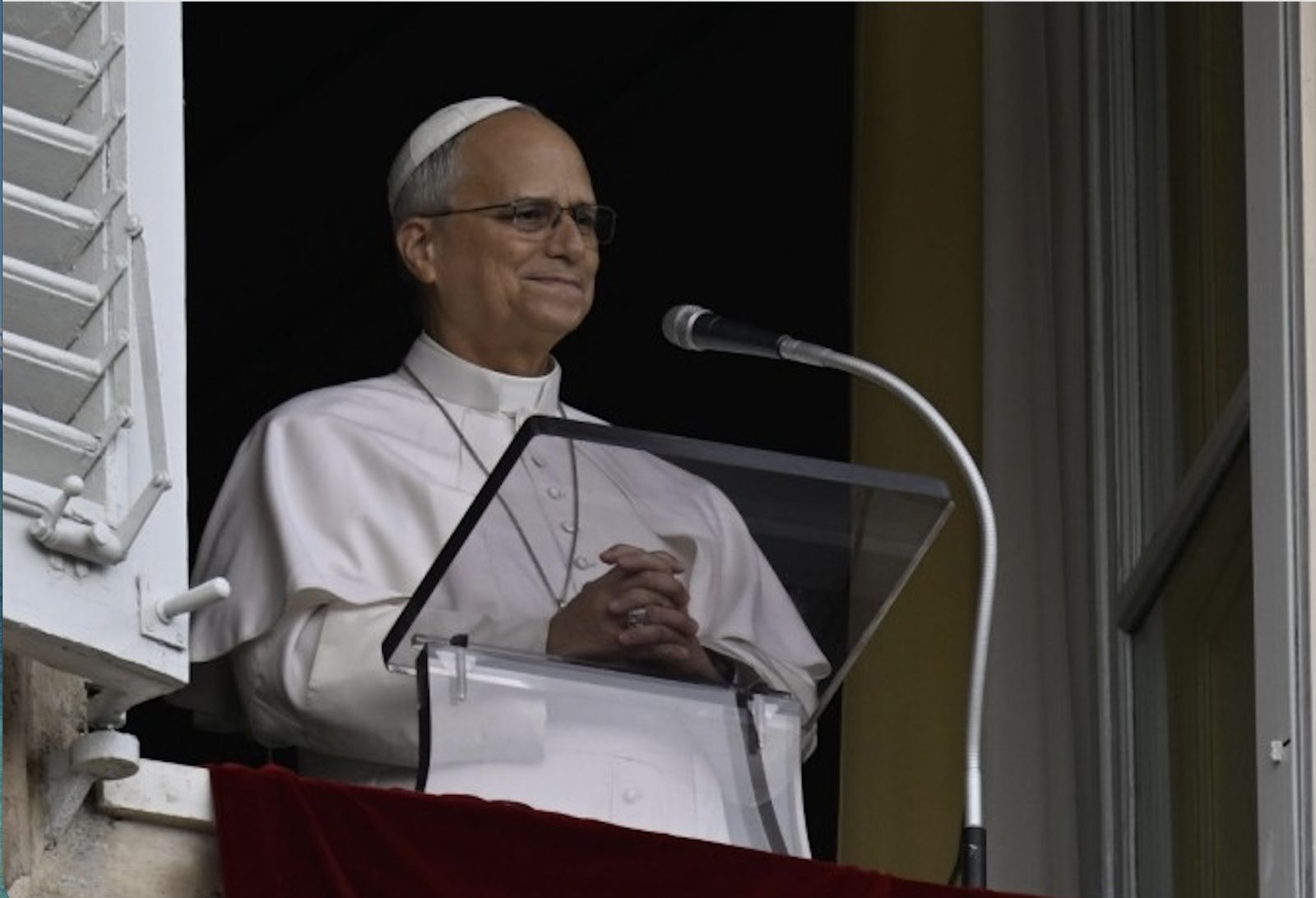El Papa, en su primer ángelus tras su operación
