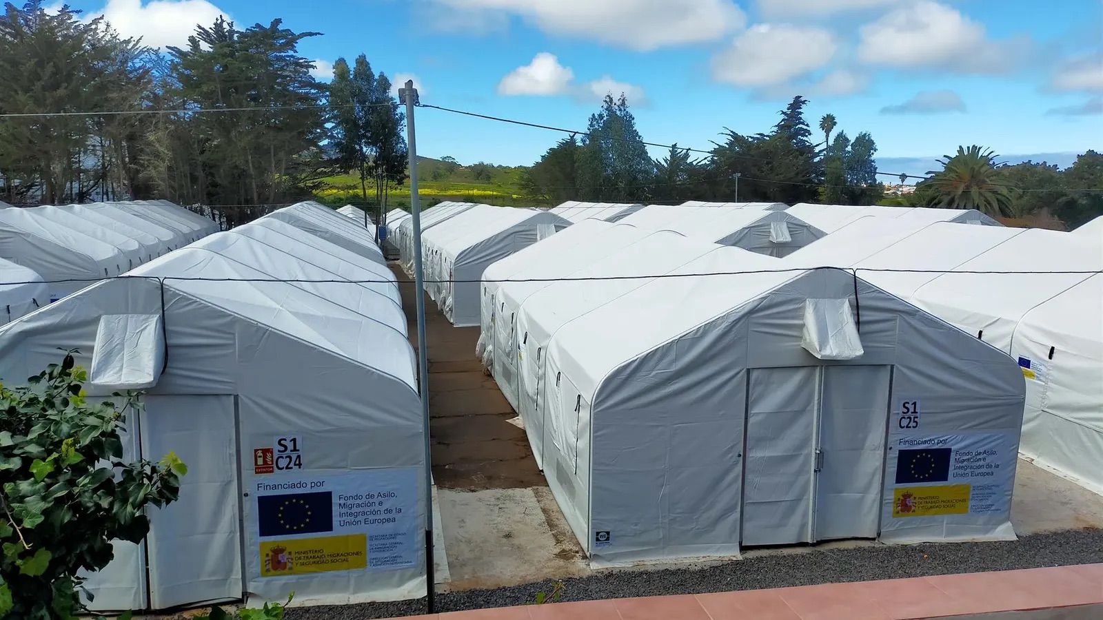 Centro de acogida de inmigrantes en Las raíces, tenerife