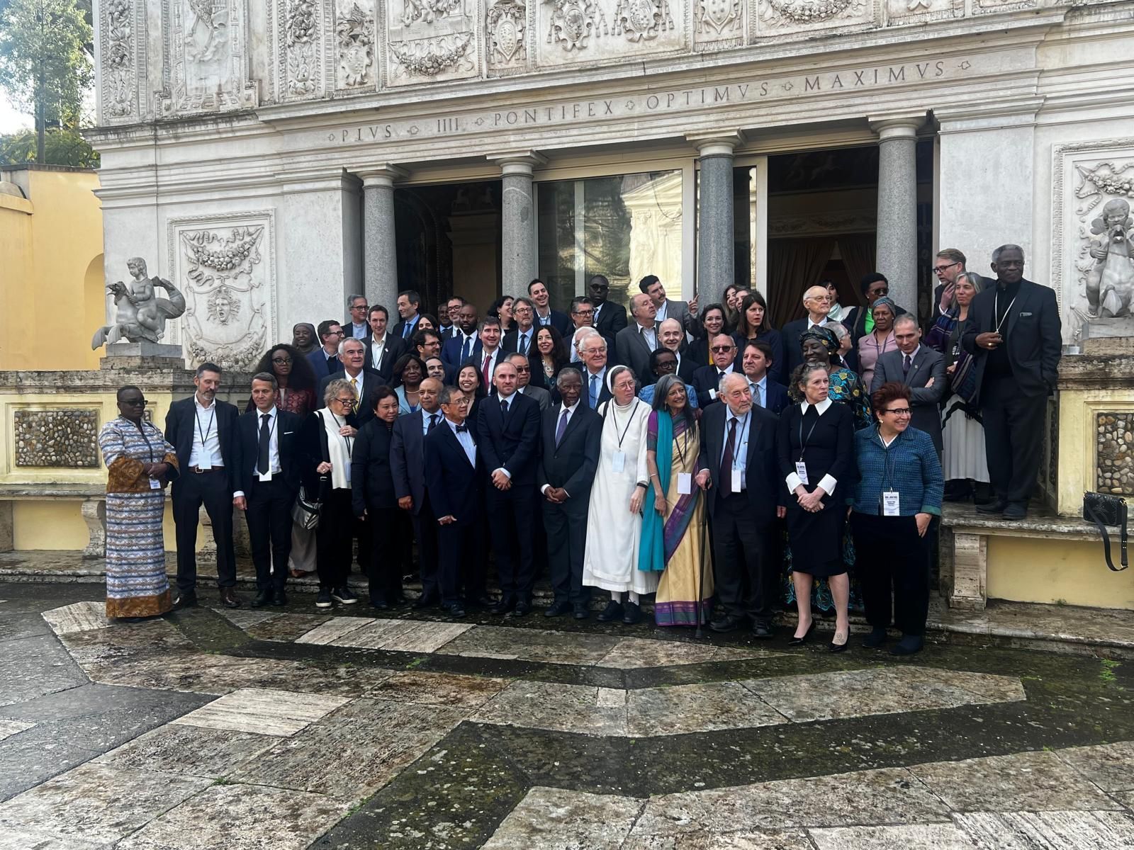 Foto de familia del evento